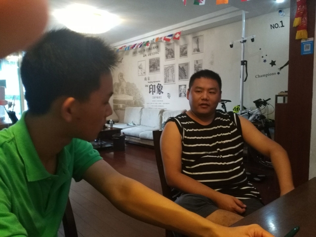 072610李睿钦 同学 在 南京涛声依旧青年旅社 采访旅社主人