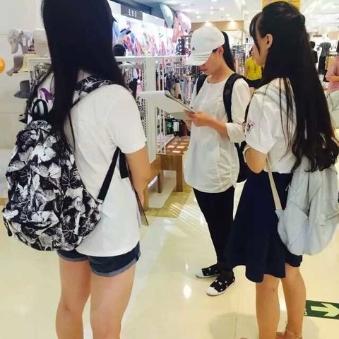072619图片7发放线下问卷