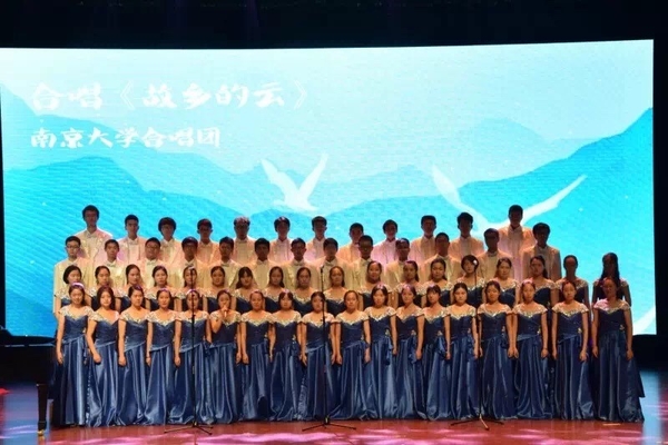 2017社巡晚会合唱团