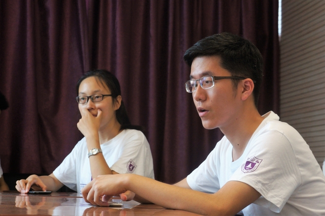 李杜白同学发言