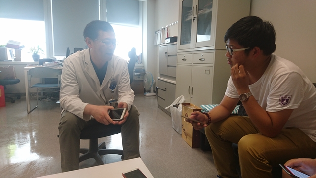 采访欧阳健主任